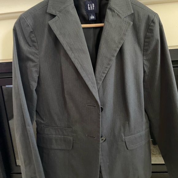 Beautiful gap jacket 🧥 - Picture 4 of 5